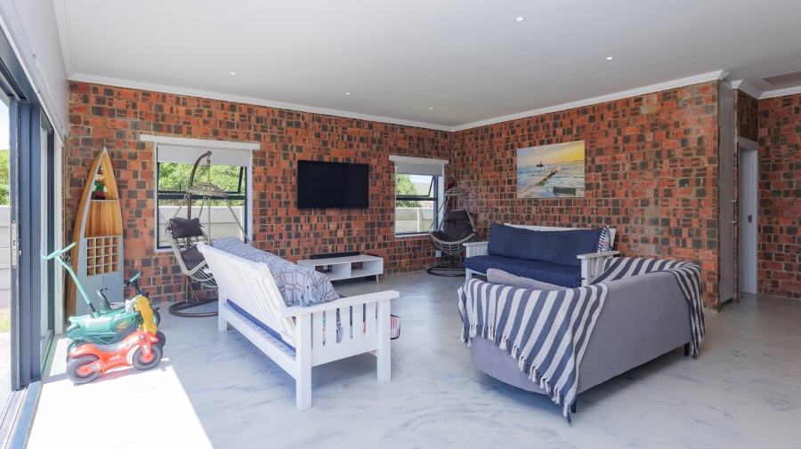 4 Bedroom Property for Sale in Agulhas Western Cape